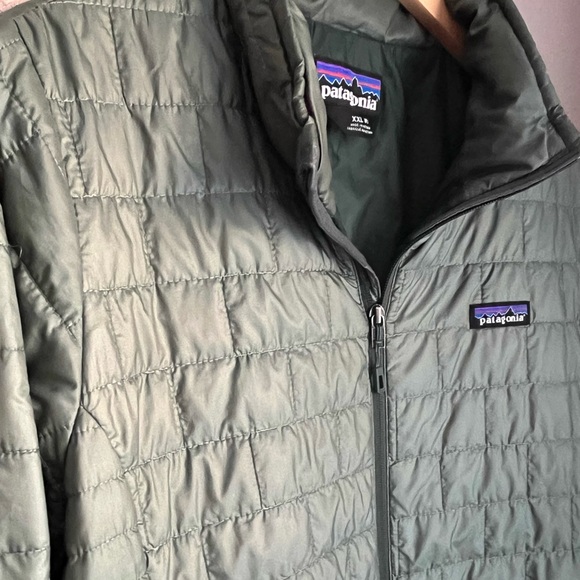 Women’s XXL Patagonia Nano Puff Jacket - Picture 10 of 11